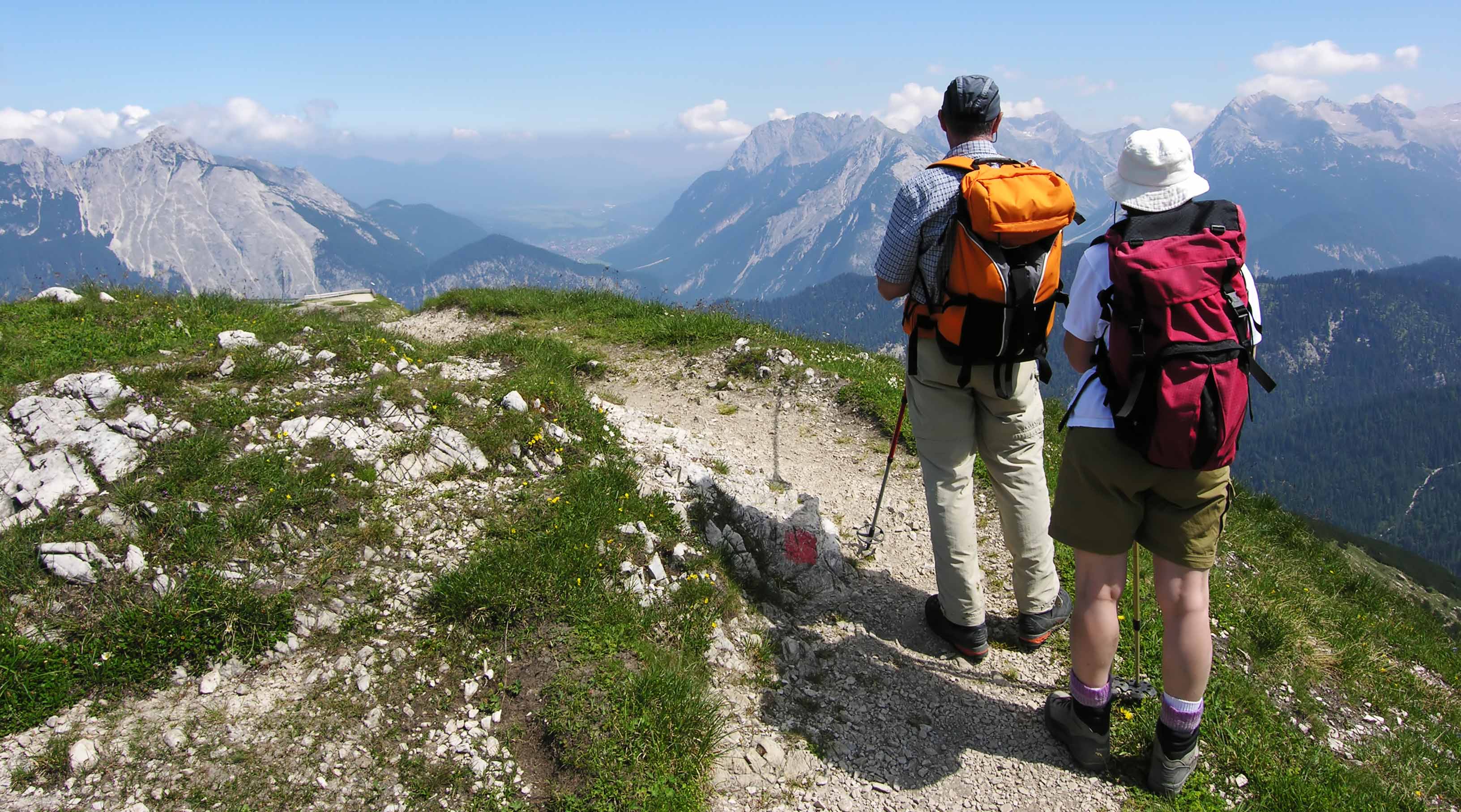 Your leisure time. День без рюкзаков. Die Touristen картинка. Leisure time. Safety Hiking.